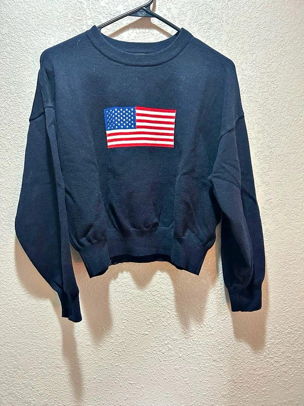 Faded Rose Crewneck Flag Sweater in Blue Size Medium